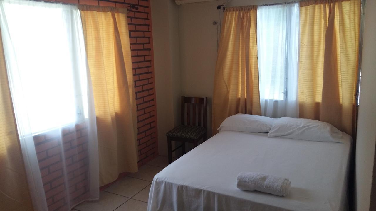 Hotel Casa Marina La Ceiba Bagian luar foto