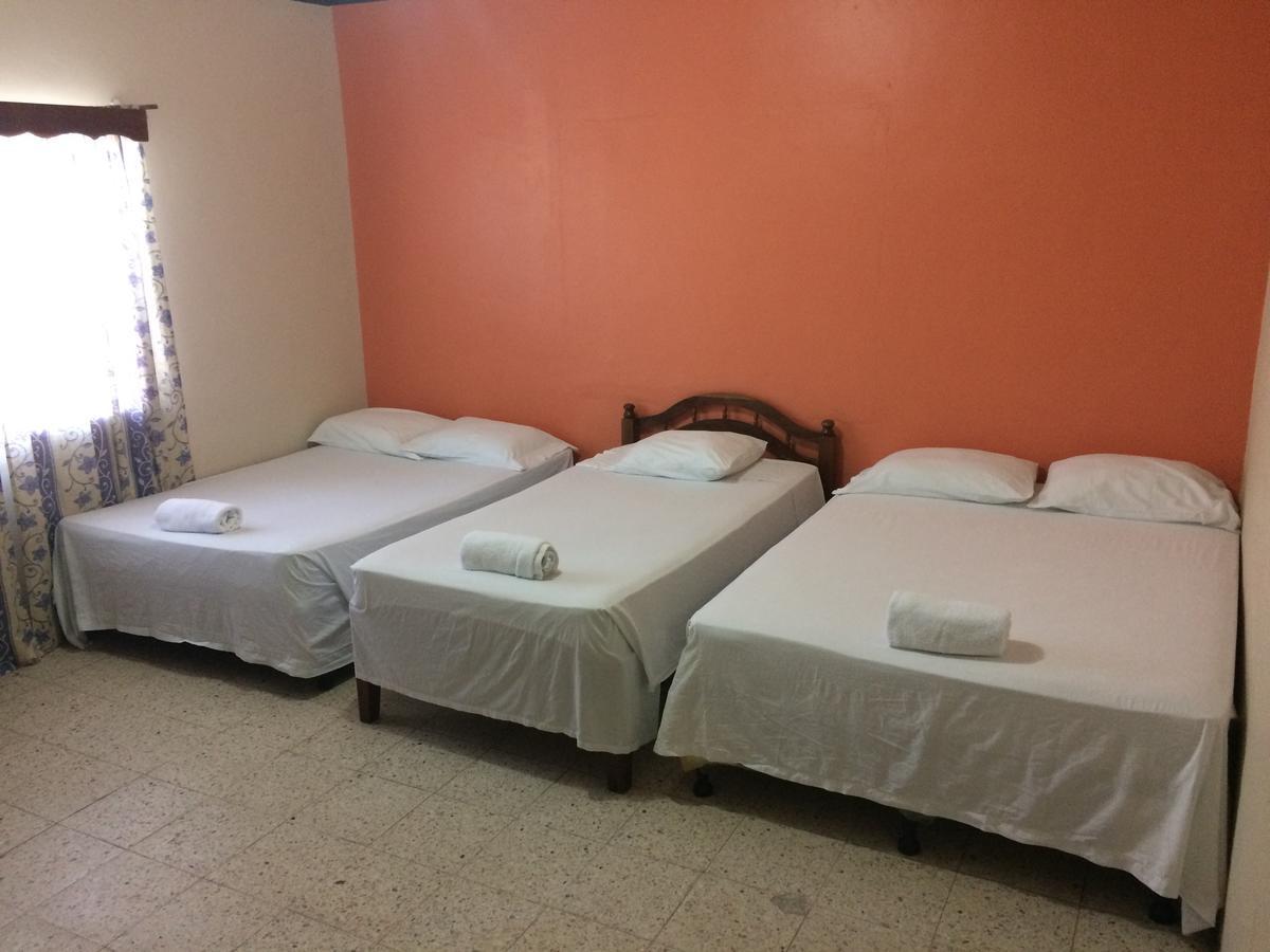 Hotel Casa Marina La Ceiba Bagian luar foto