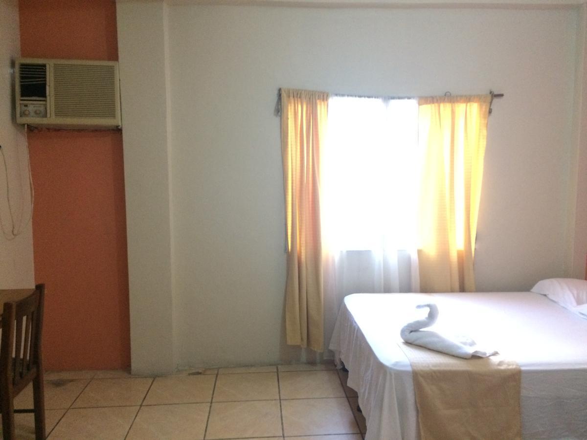 Hotel Casa Marina La Ceiba Bagian luar foto