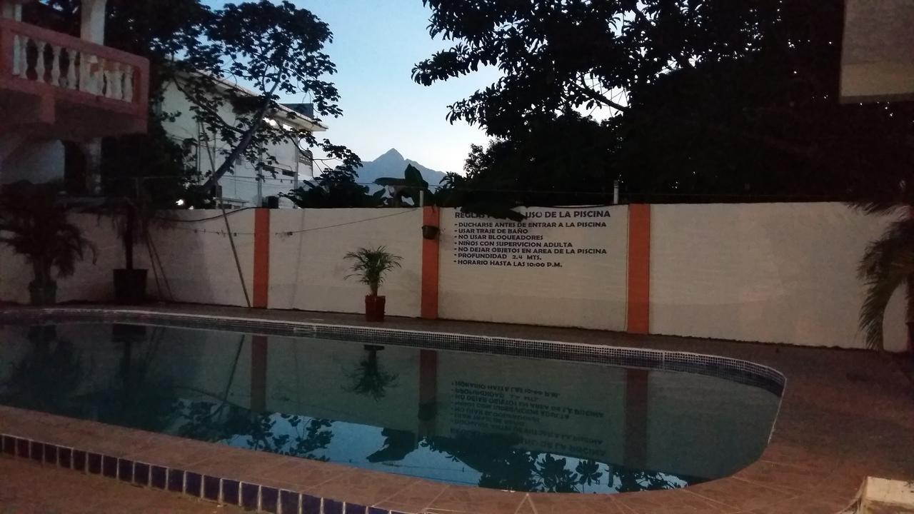 Hotel Casa Marina La Ceiba Bagian luar foto