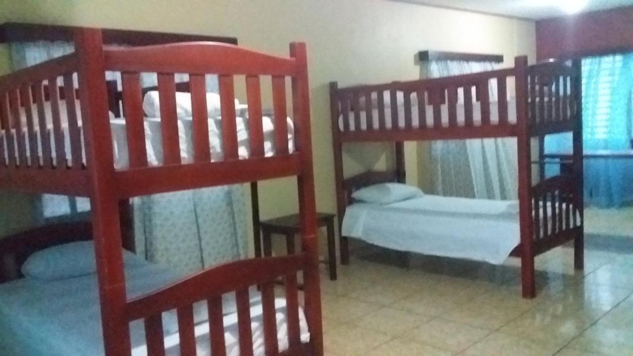 Hotel Casa Marina La Ceiba Bagian luar foto